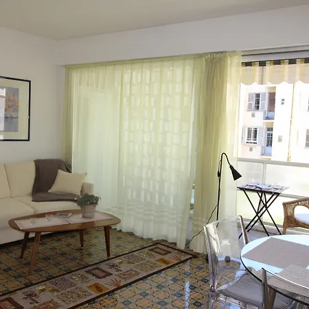 - Royal Luxembourg Piscine Apartment *